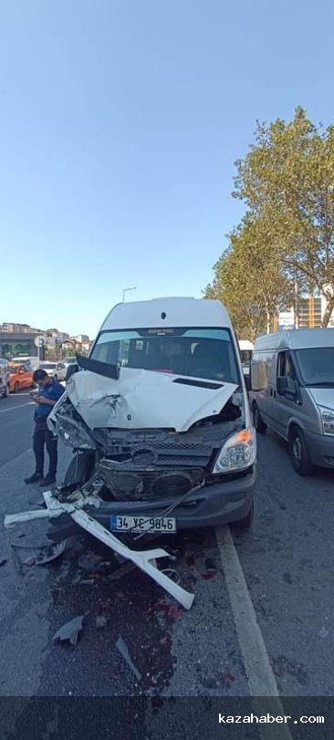 Beyoğlu’nda 6 turistin yaralandığı zincirleme kaza kamerada