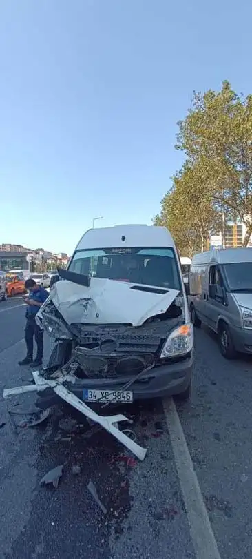 Beyoğlu’nda 6 turistin yaralandığı zincirleme kaza kamerada