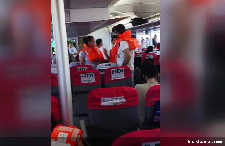 İDO feribotu kayaya çarptı; yolcuların panik anları kamerada